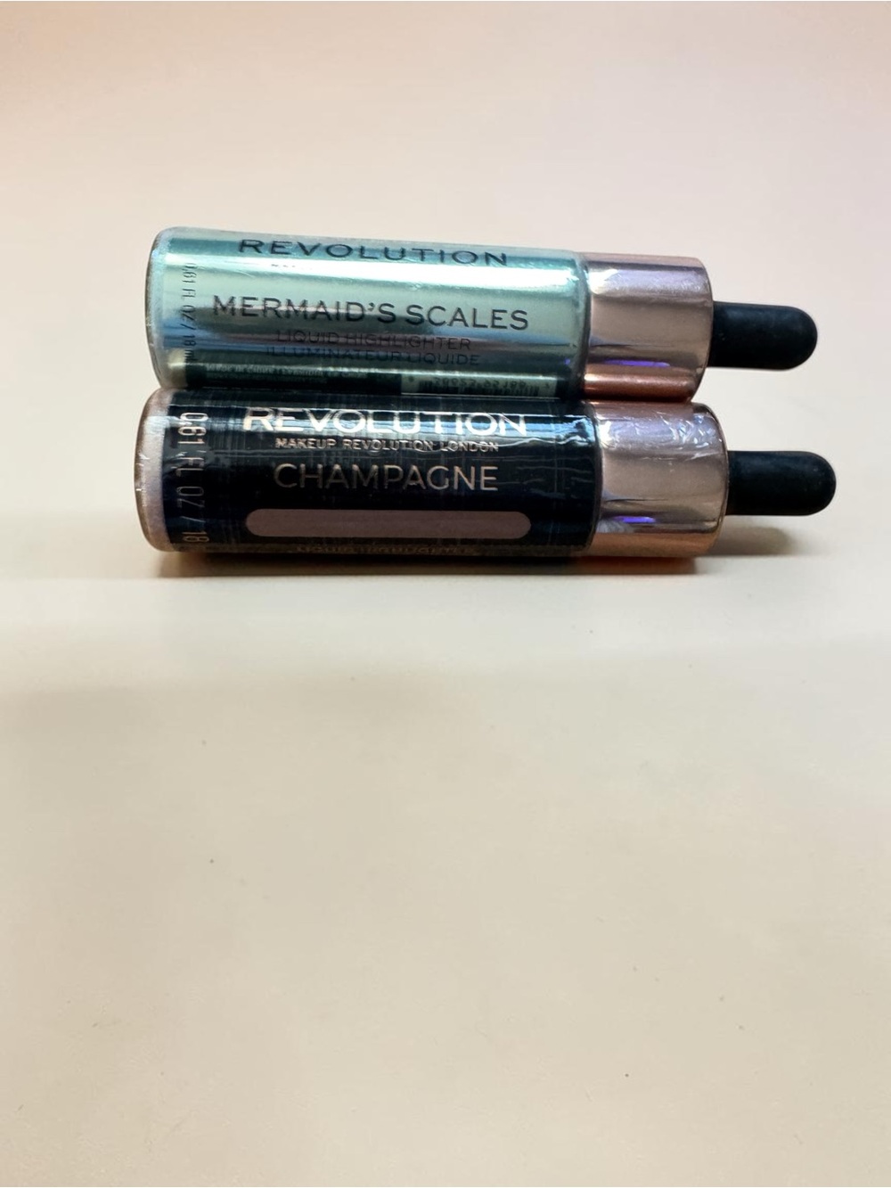 Makeup Revolution Liquid Highlighter Bundle Mermaid’s Scales & Champagne